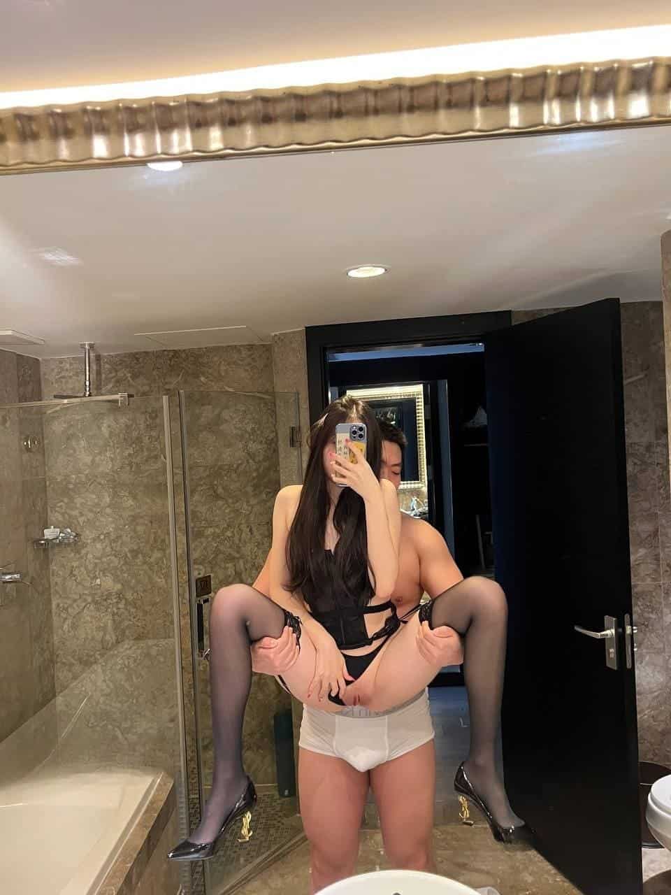 健身肌肉男博主西蓝花约啪多位母狗3P性爱619V/21G